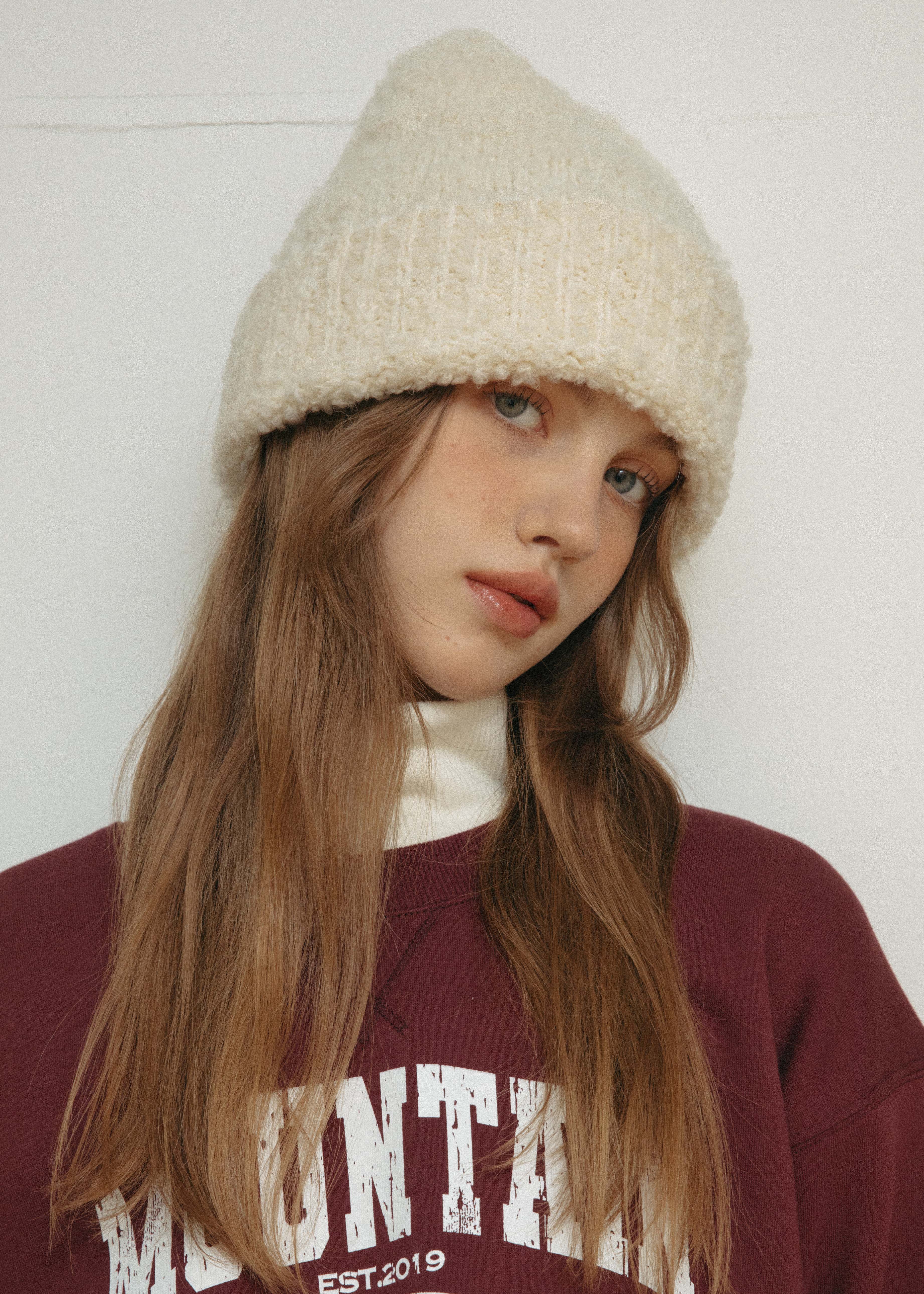 [Exclusive] Fluffy Snow Boucle Beanie - Cream